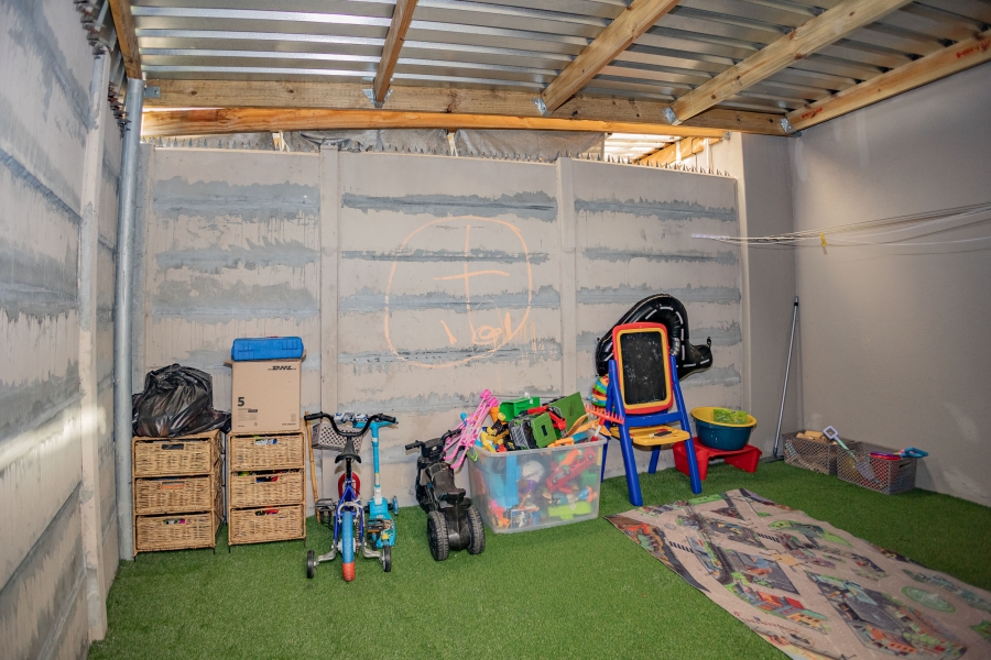 3 Bedroom Property for Sale in Oakdale Western Cape